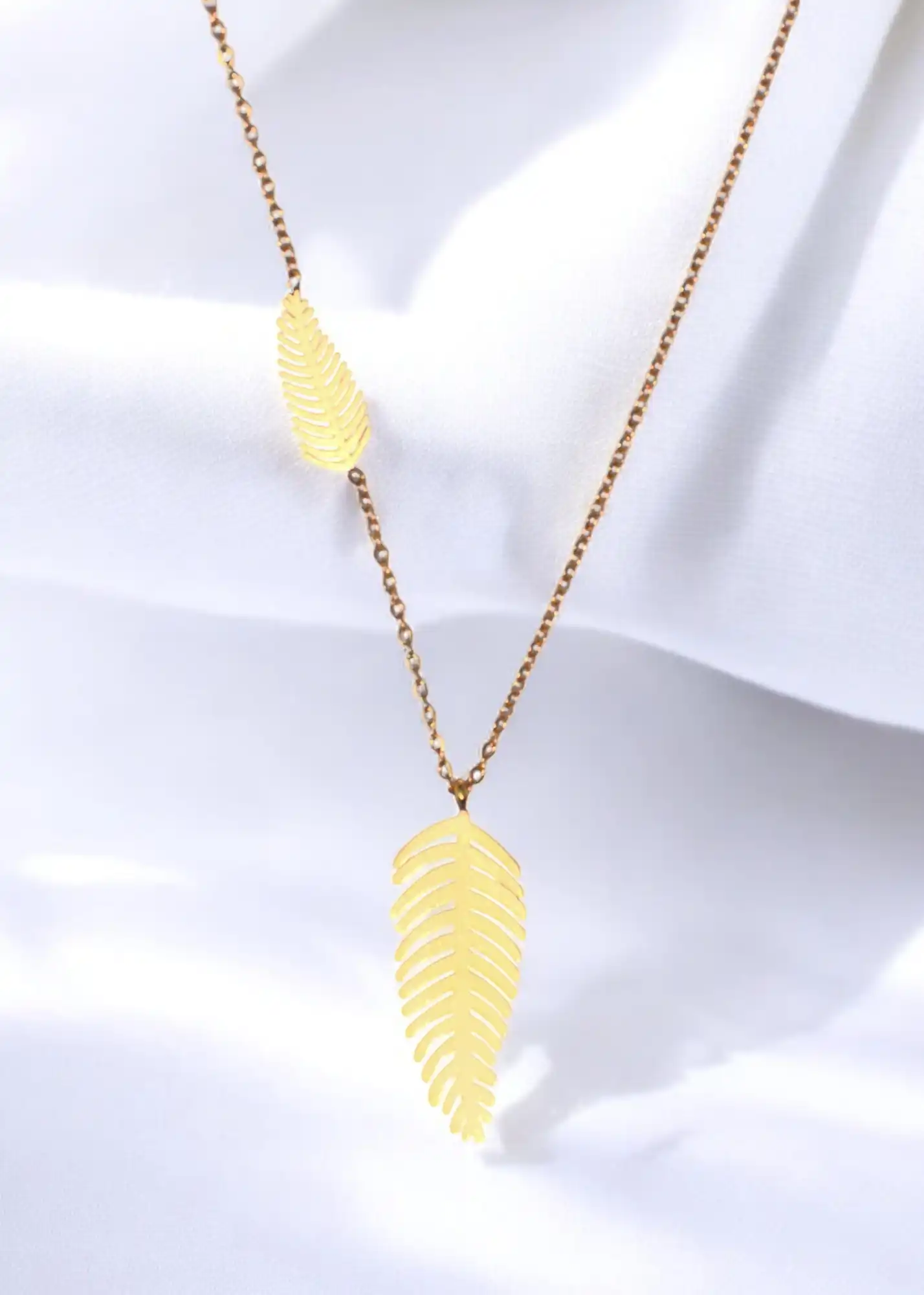 Leaf Pendant| Anti-Tarnish| Golden Color| Shinny - Hover Image