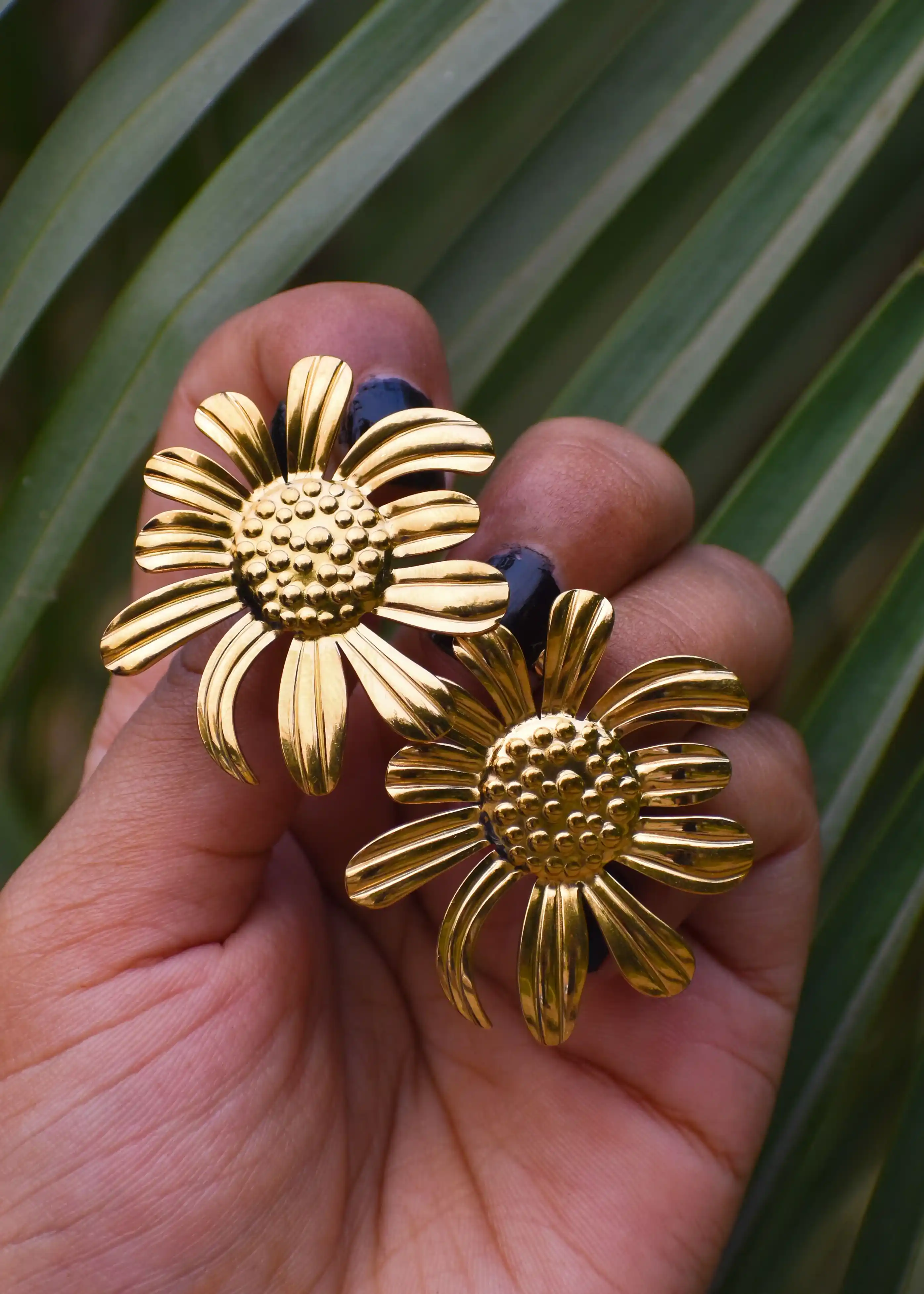 Sunflower Earrings| Anti-Tarnish - Hover Image