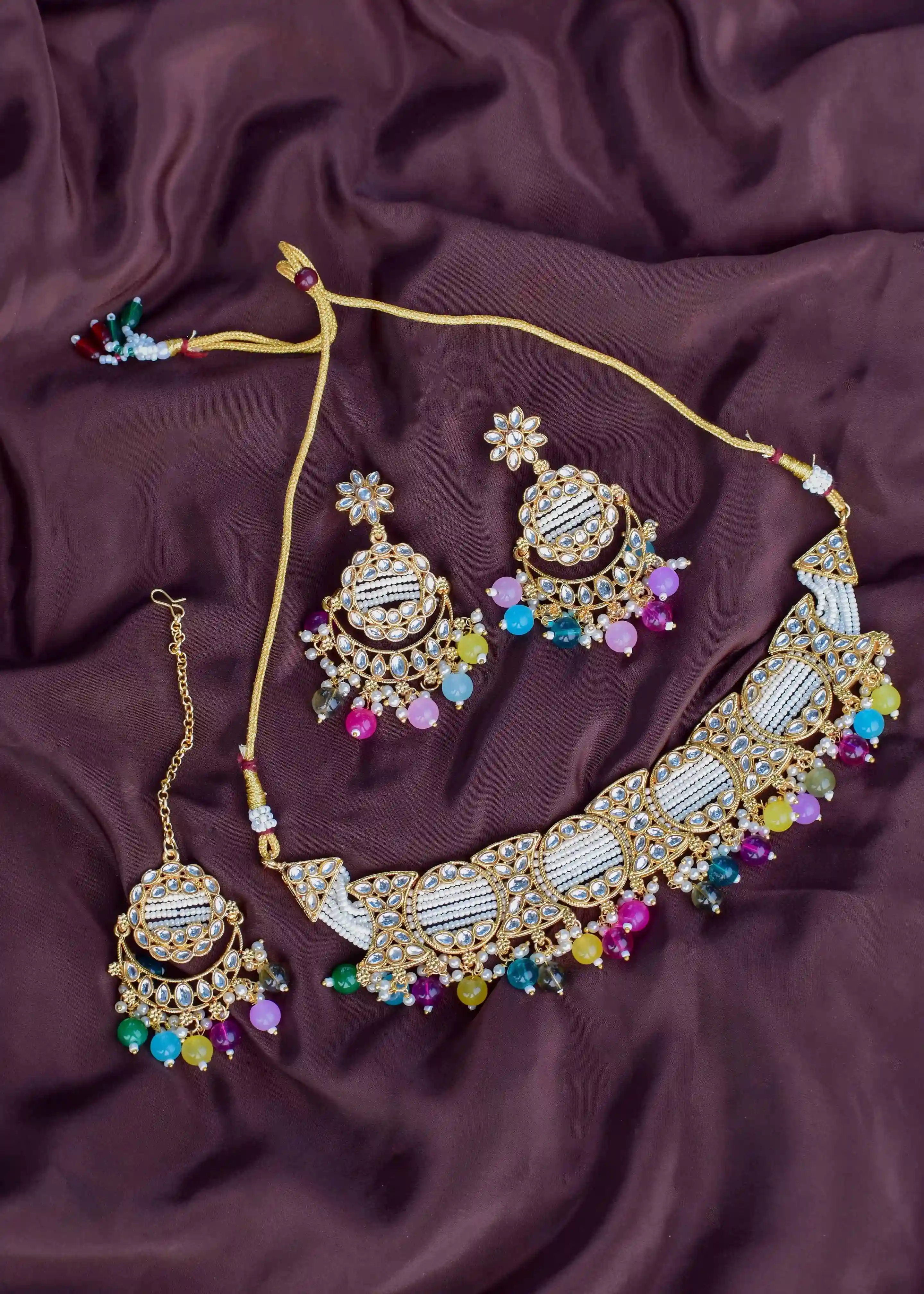 Kalyan Indian Traditional Necklace Set with Earrings and Maang Tikka Image