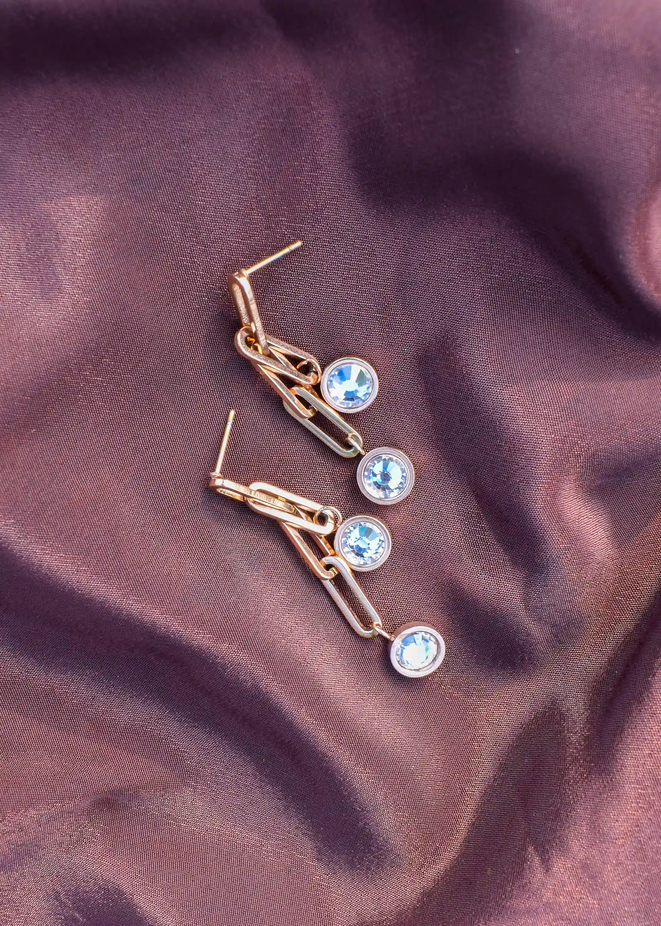 Connection Earrings| Rosegold Color Image